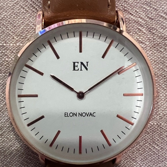 Women's Brown Leather Strap Watch - Picture 2 of 4